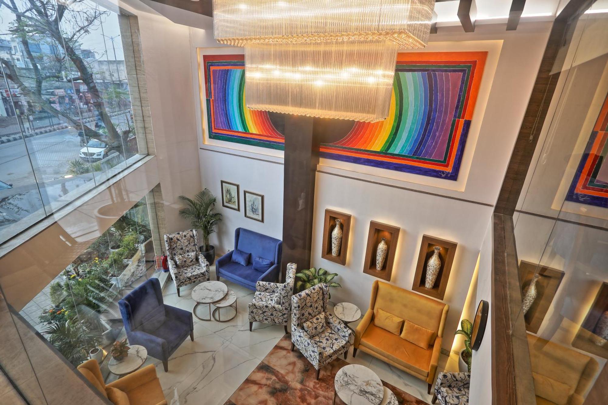 Hotel Cardinal Oxmo Delhi Airport نيودلهي المظهر الخارجي الصورة