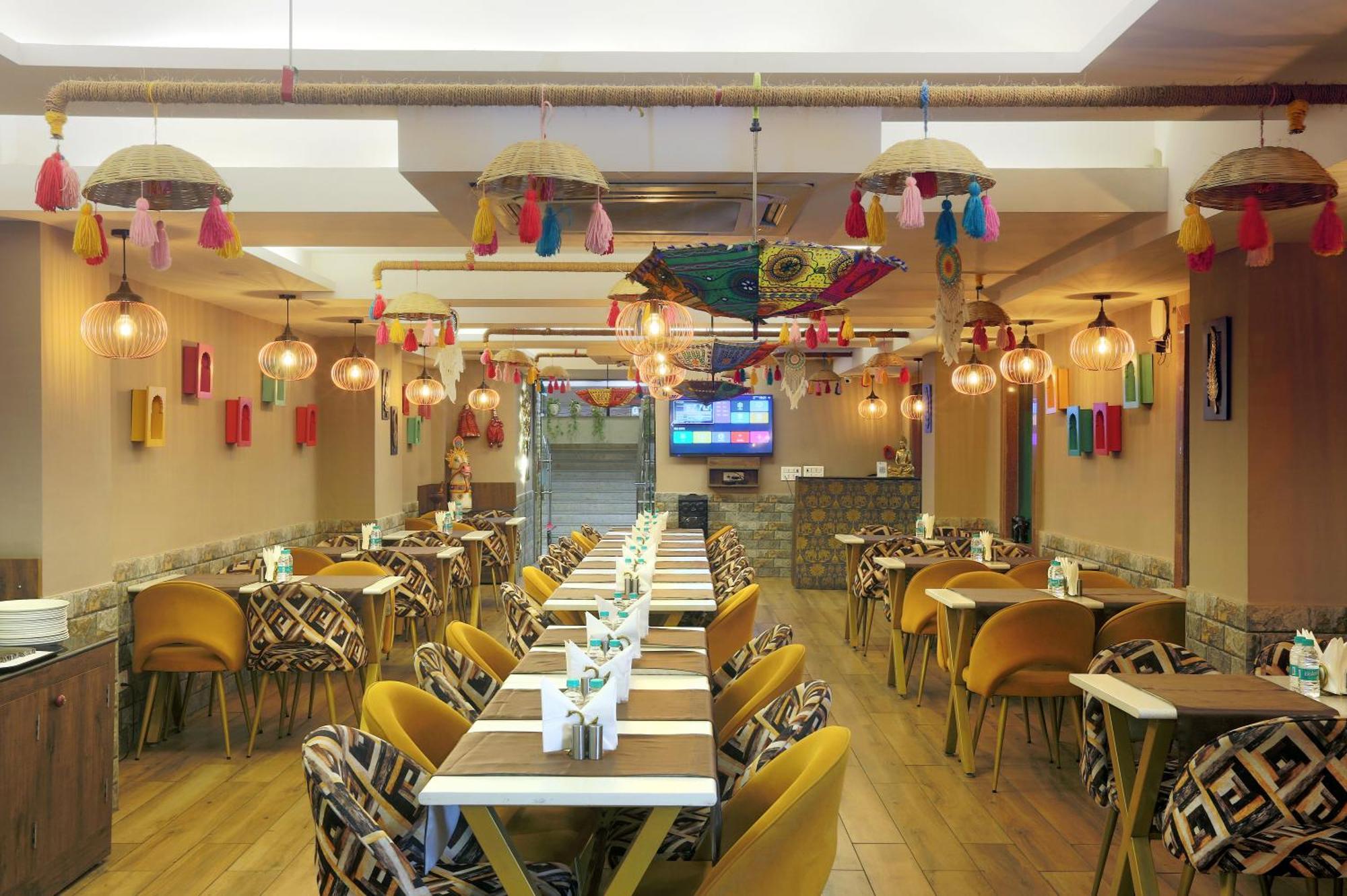 Hotel Cardinal Oxmo Delhi Airport نيودلهي المظهر الخارجي الصورة