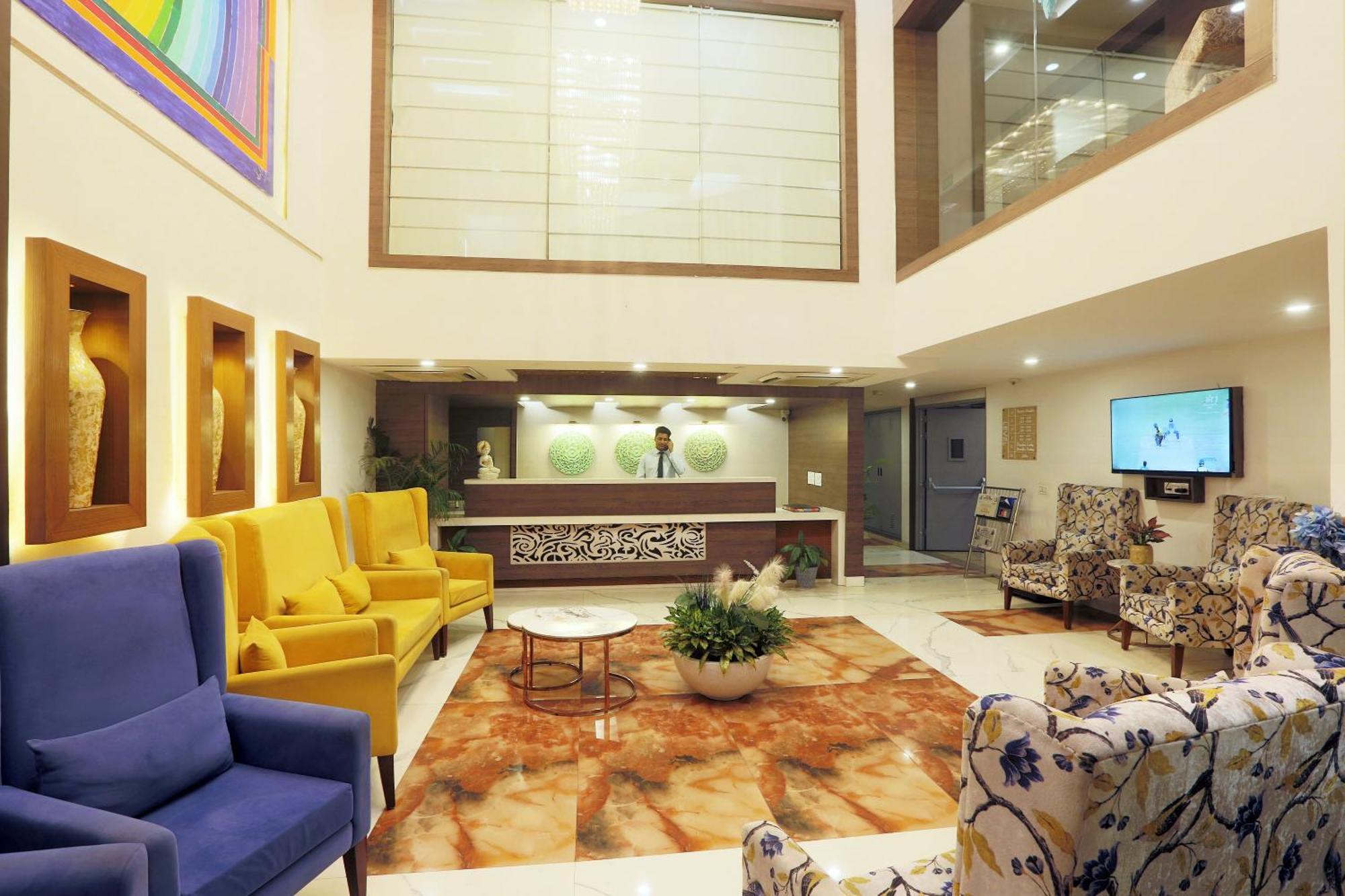 Hotel Cardinal Oxmo Delhi Airport نيودلهي المظهر الخارجي الصورة